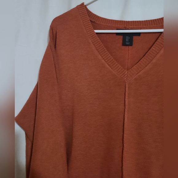 Tahari Women's Size Large Vee Neck Knit Pullover Sweater Think Caramelized! - Picture 6 of 9